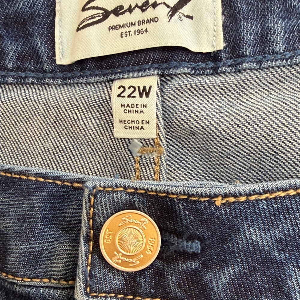 NWT Size 22W Seven7 Loose Straight Jean